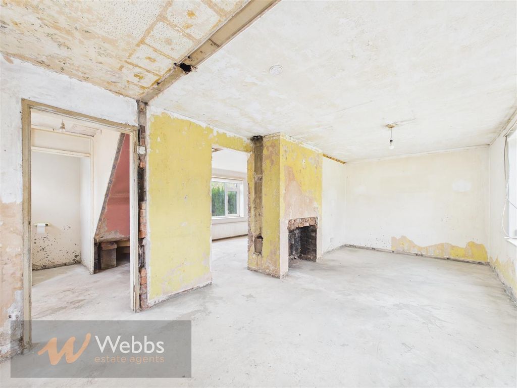 Property photo 3 of 13 Cam01407G0-Pr0175-Still010.Jpg