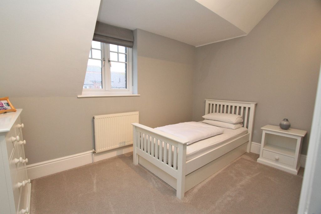 Additional image 32 of 5 bed semi-detached house for saleGaudick Road, Eastbourne BN20