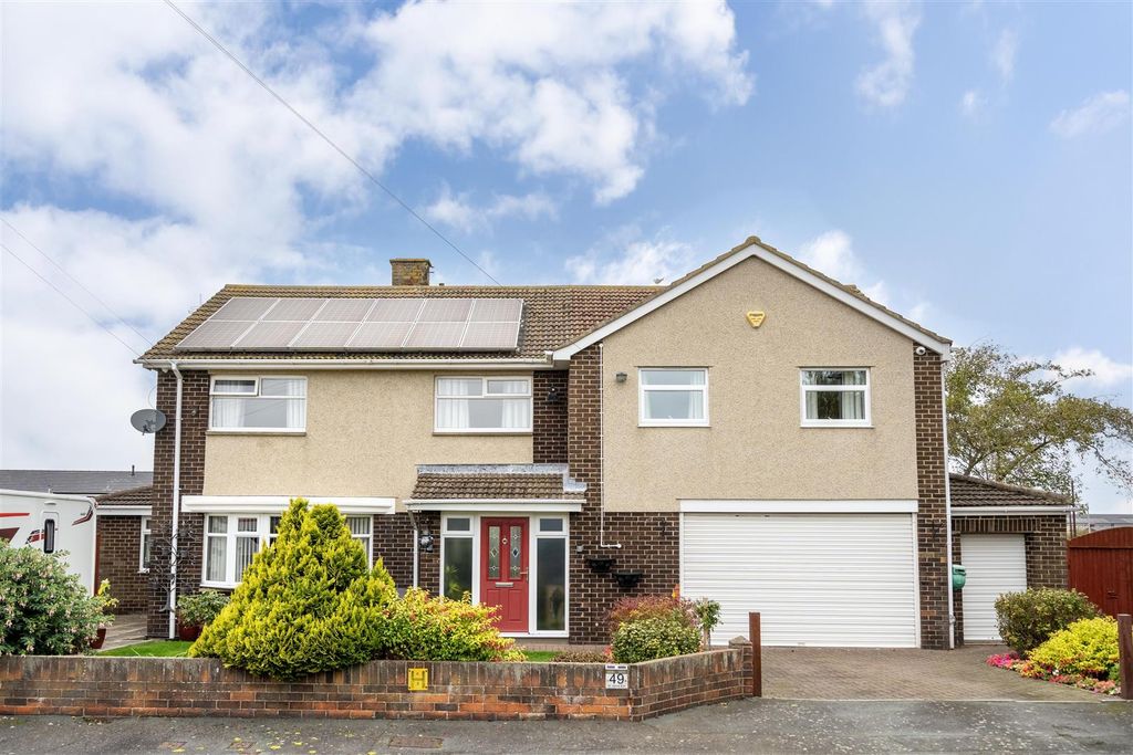 Property photo 1 of 12 External