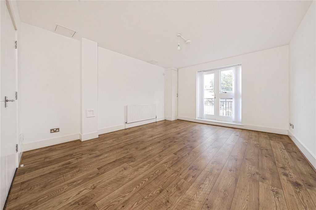Property photo 2 of 14 Picture No. 05