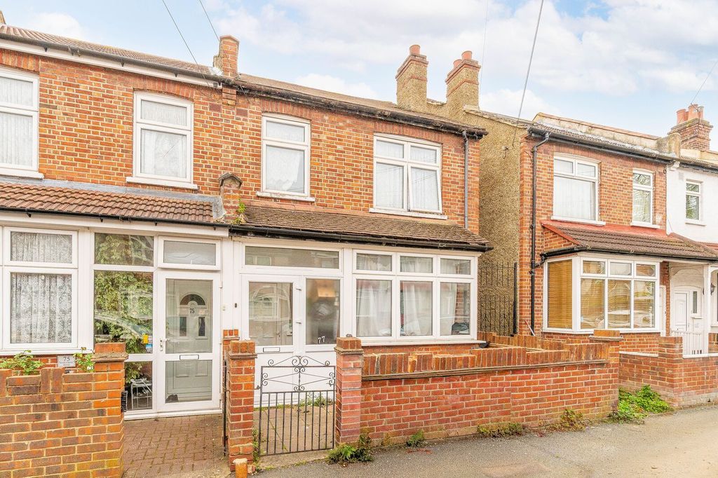 Property photo 1 of 11