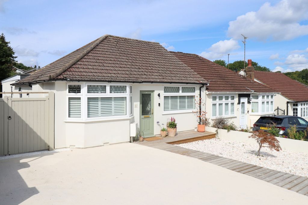 Property photo 2 of 12 External