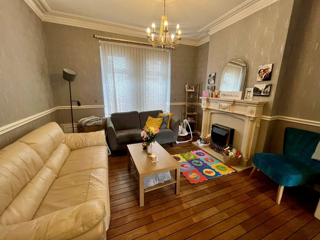Property photo 2 of 11