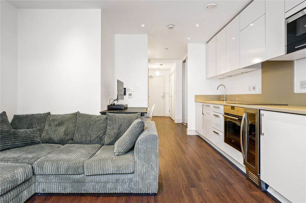 Property photo 1 of 12 Reception Area