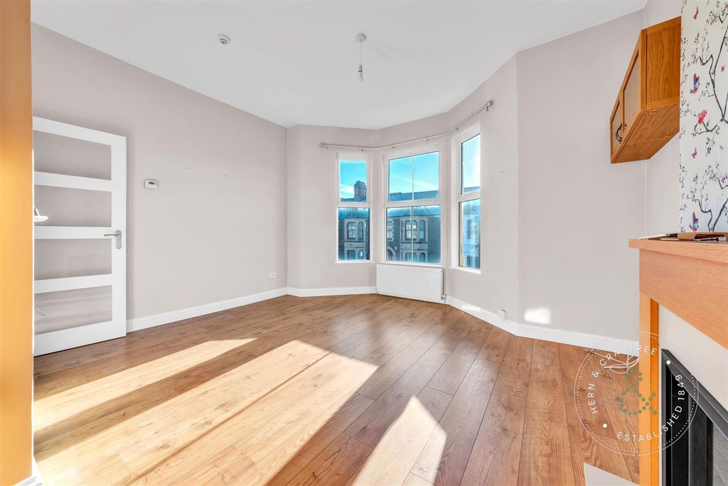 Property photo 2 of 13 Hamilton-Street-10.Jpg