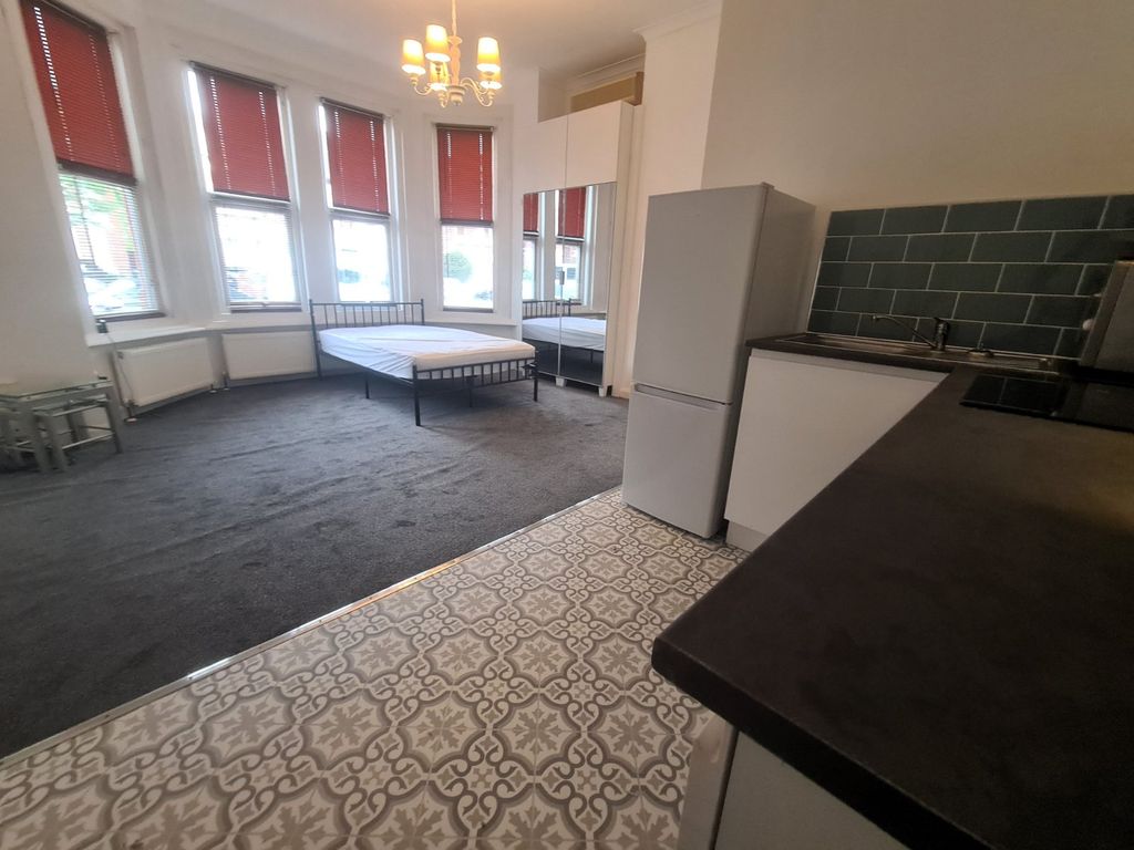 Property photo 3 of 10 Picture No. 13