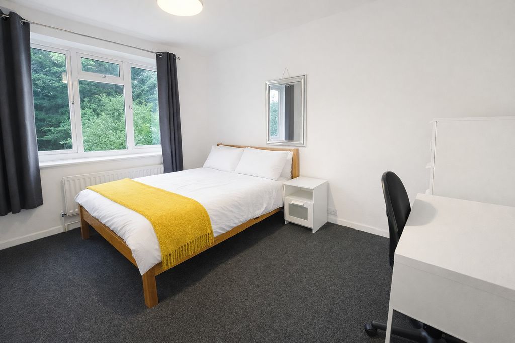 Property photo 3 of 8 Photo 14