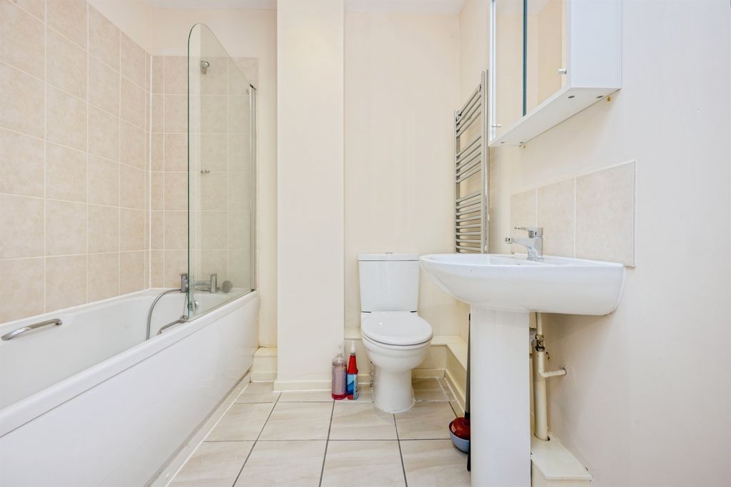 Additional image 9 of 4 bed penthouse for salePalgrave Road, Bedford MK42