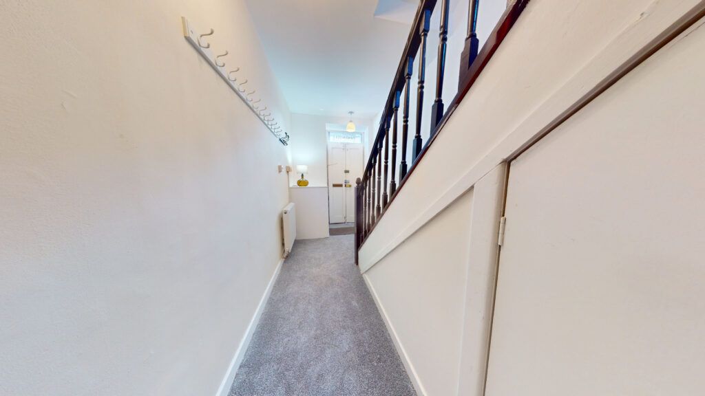 Property photo 3 of 35