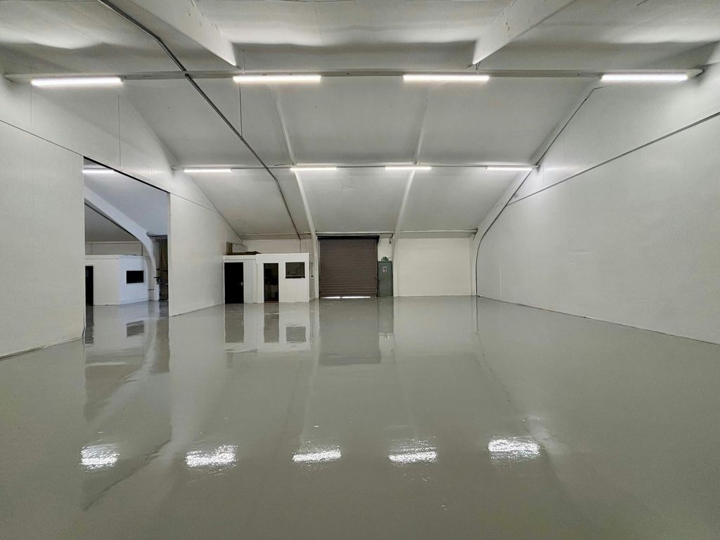 Property photo 3 of 10 9B Freemans 02.Jpg