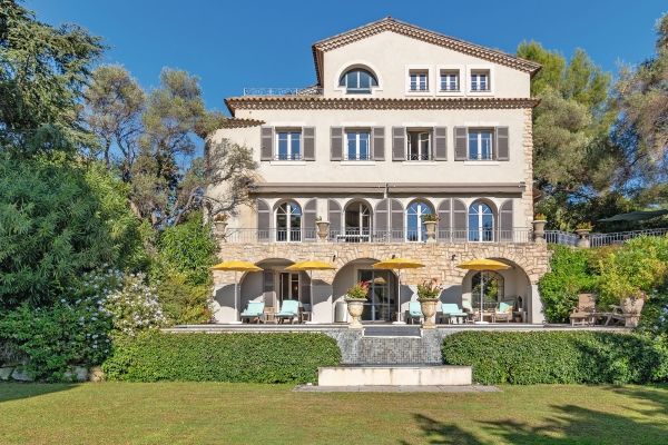 Property photo 1 of 3