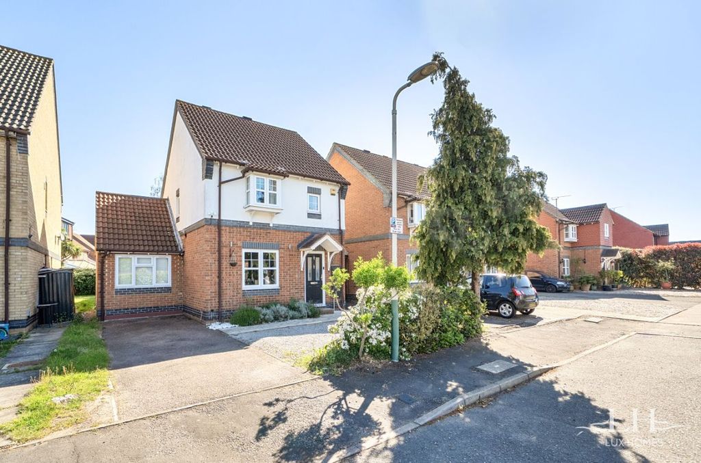 Property photo 1 of 27