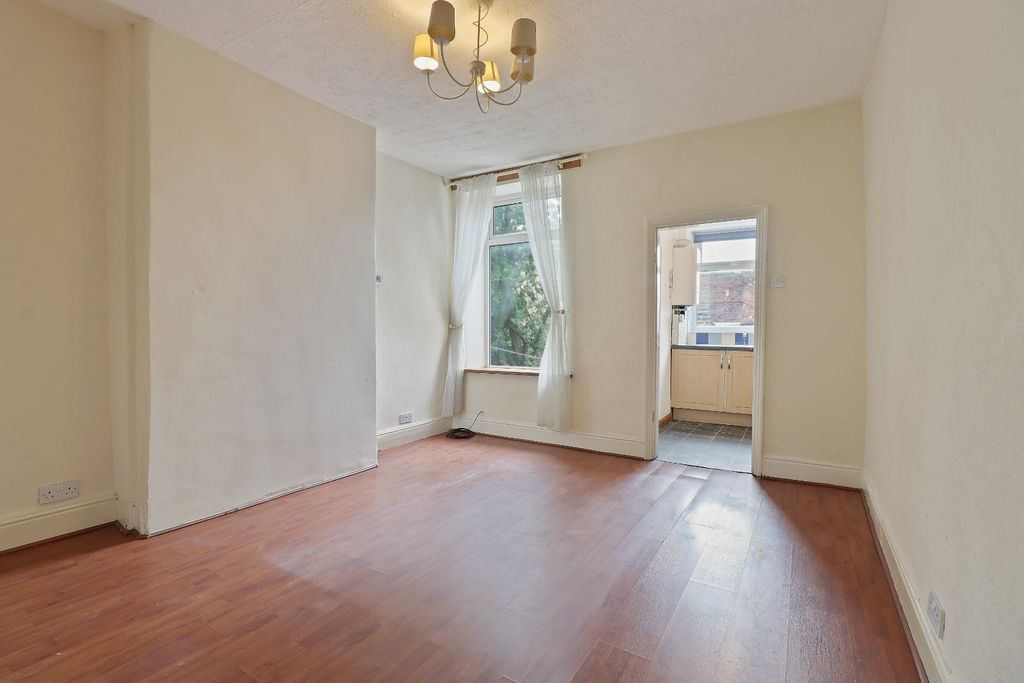 Property photo 3 of 22 Dining Room
