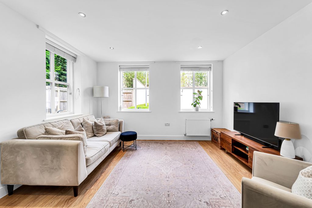 Property photo 1 of 11 Dsc02771