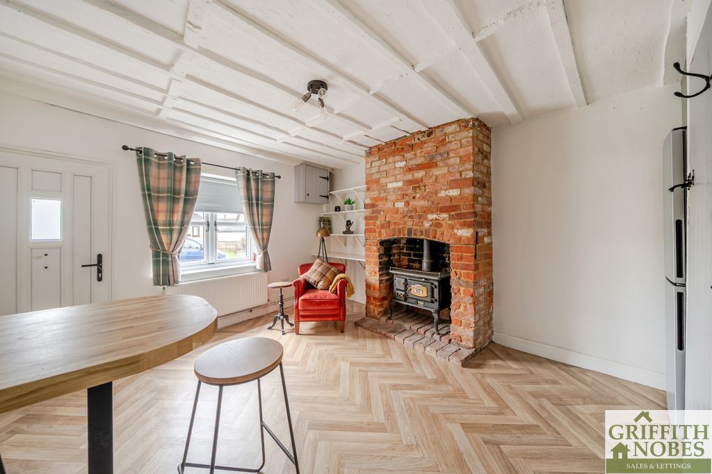 Property photo 2 of 21 Lounge