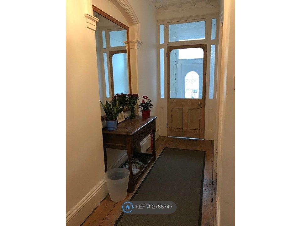 Property photo 3 of 26 Entrance