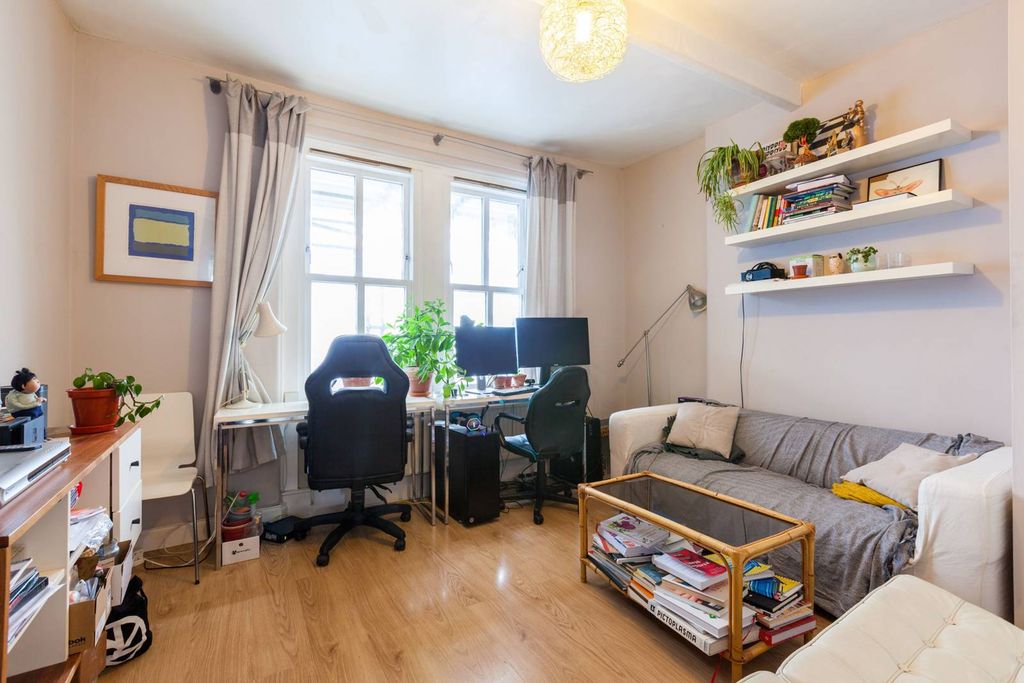Property photo 1 of 4