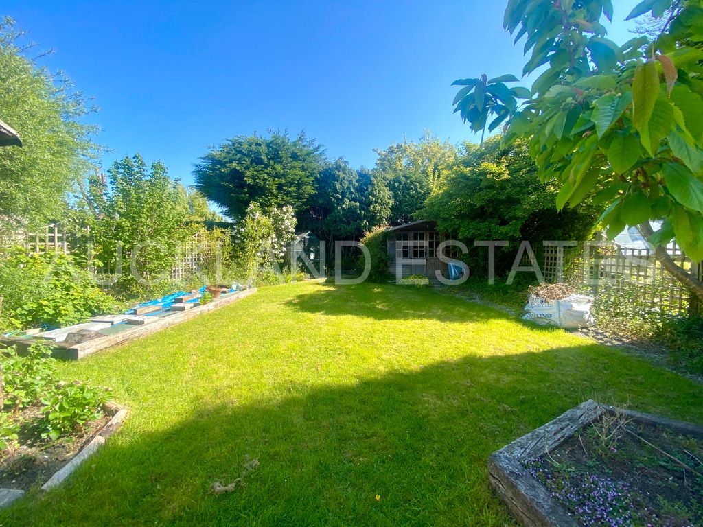 Property photo 2 of 16 Img_1097