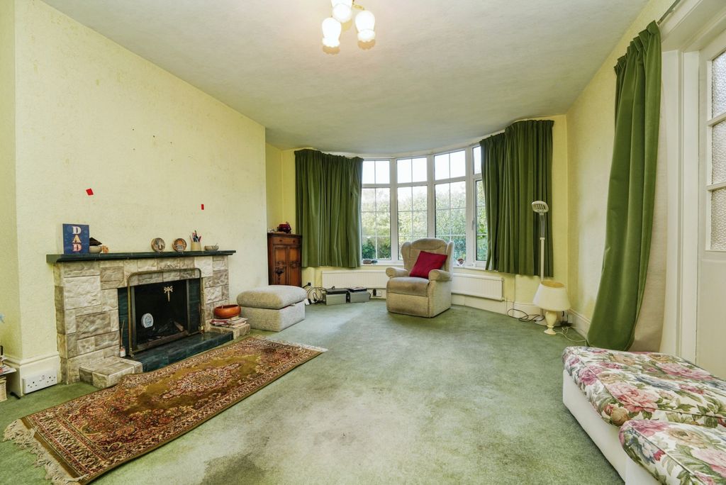 Property photo 2 of 17 Photography