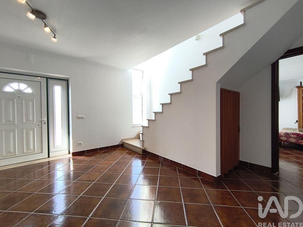 Property photo 3 of 40