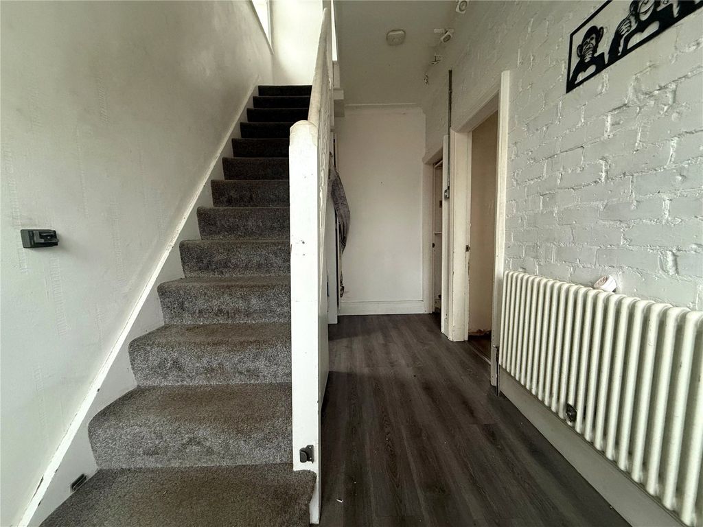 Property photo 2 of 10 Picture No. 21