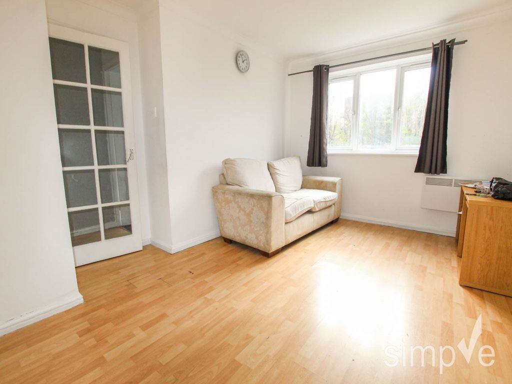 Property photo 1 of 6 Img_6143