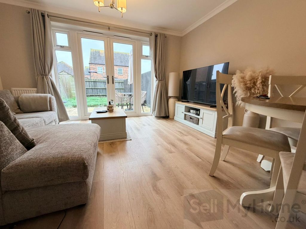 Property photo 3 of 14 F096804F-2399-4534-B7d8-d9d508866249