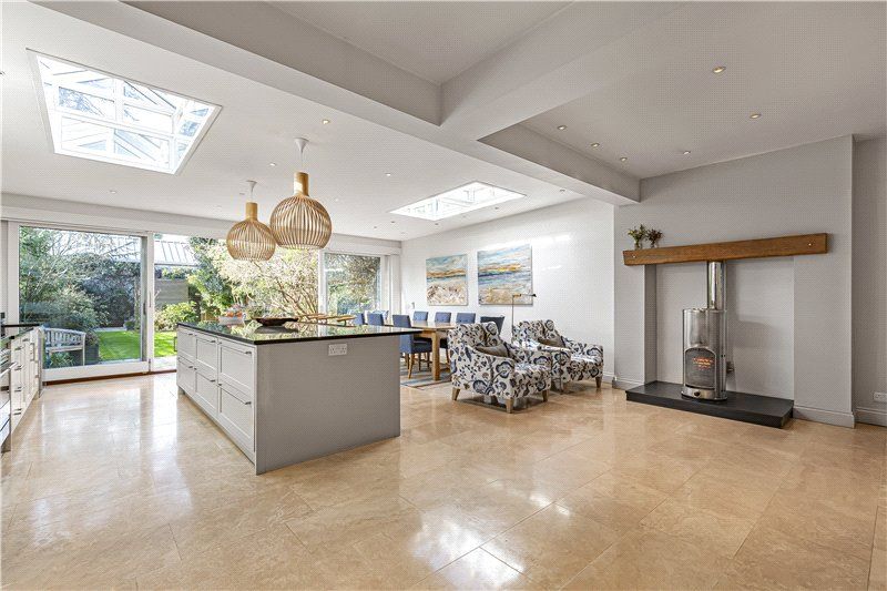 Property photo 2 of 24 Picture No. 25