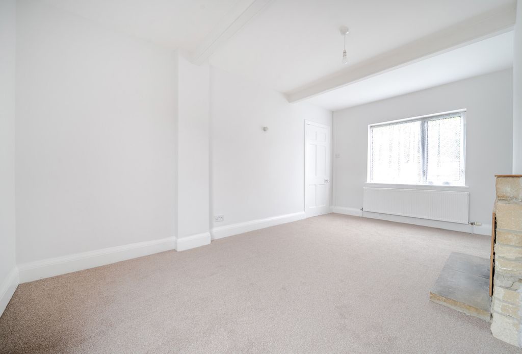 Property photo 3 of 19 1369784-12-68F215...