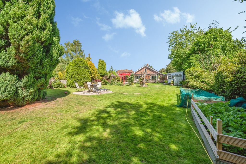 Property photo 2 of 20
