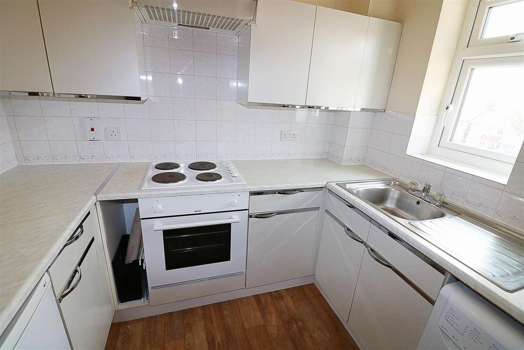 Property photo 3 of 6 Img_0376_Pe.Jpg