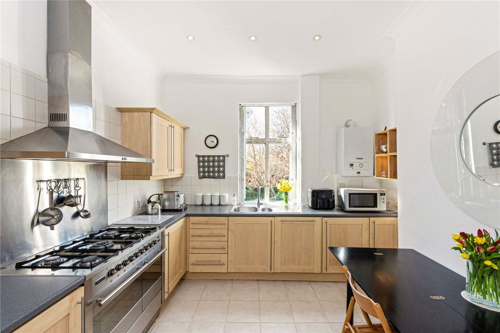 Property photo 3 of 12 Picture No. 04