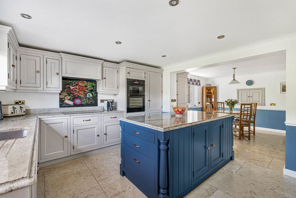 Property photo 3 of 26 Kitchen Dining