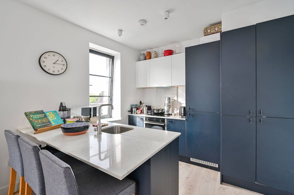 Property photo 3 of 8