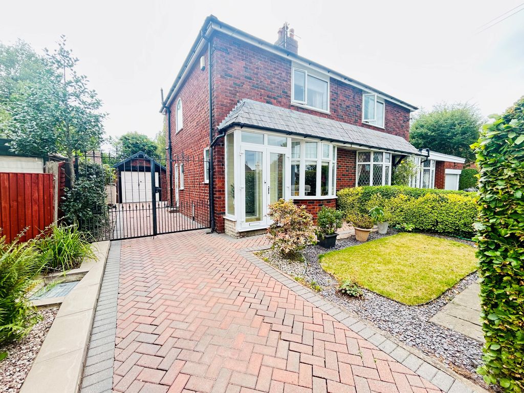 Property photo 1 of 16