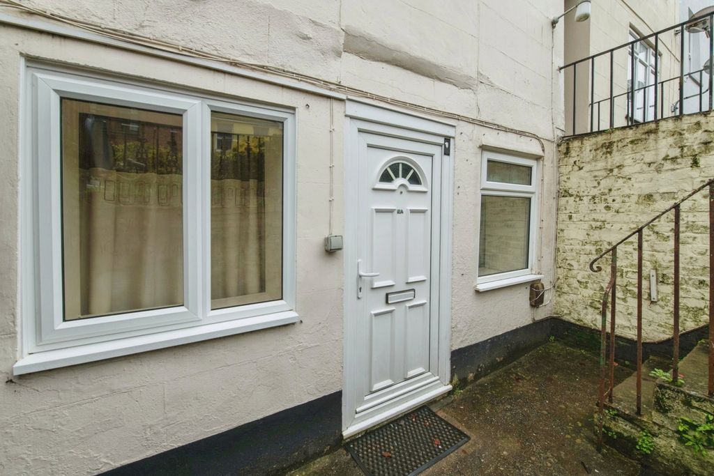 Property photo 2 of 12 Pbox-Img.Jpg