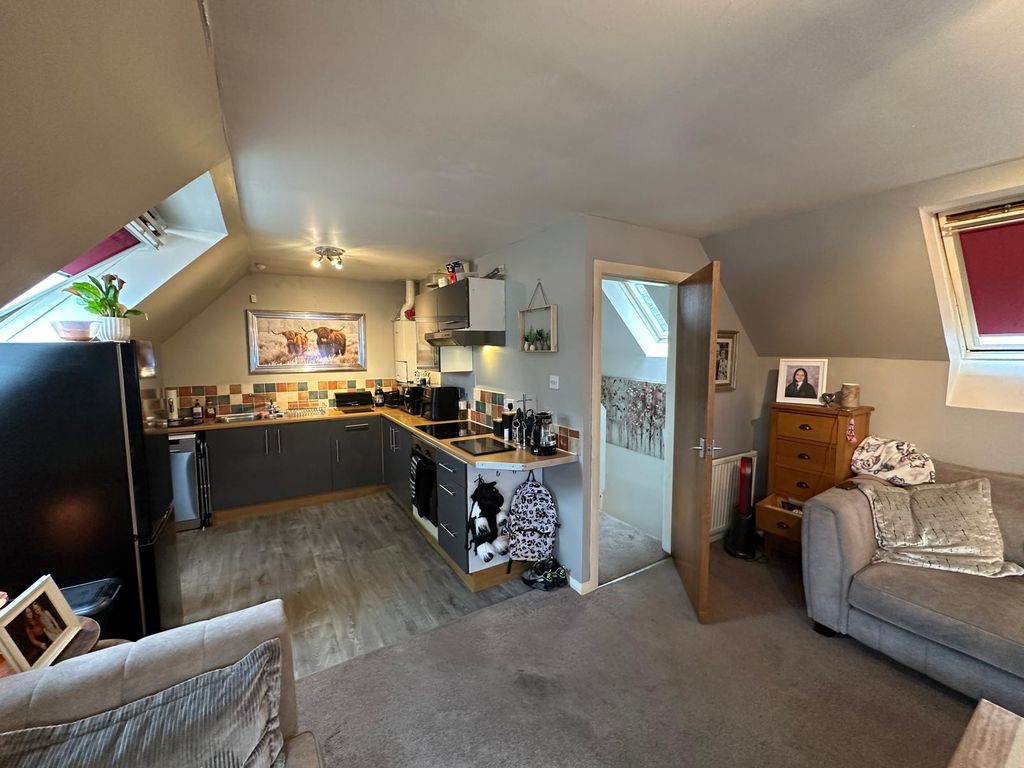 Property photo 3 of 24 Gallery