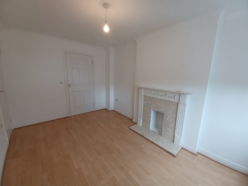 Property photo 2 of 19 Lounge