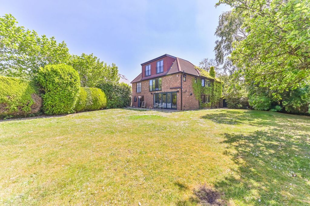 Additional image 16 of 7 bed detached house for saleRanmore Avenue, Shirley, Croydon CR0