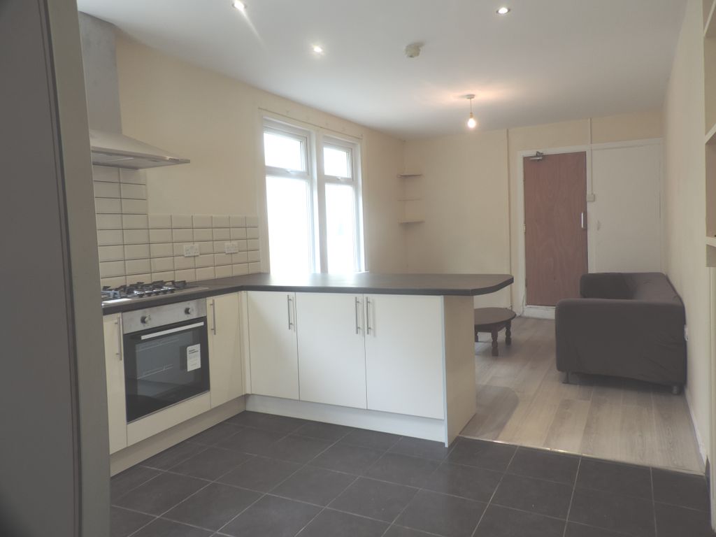 Property photo 2 of 39