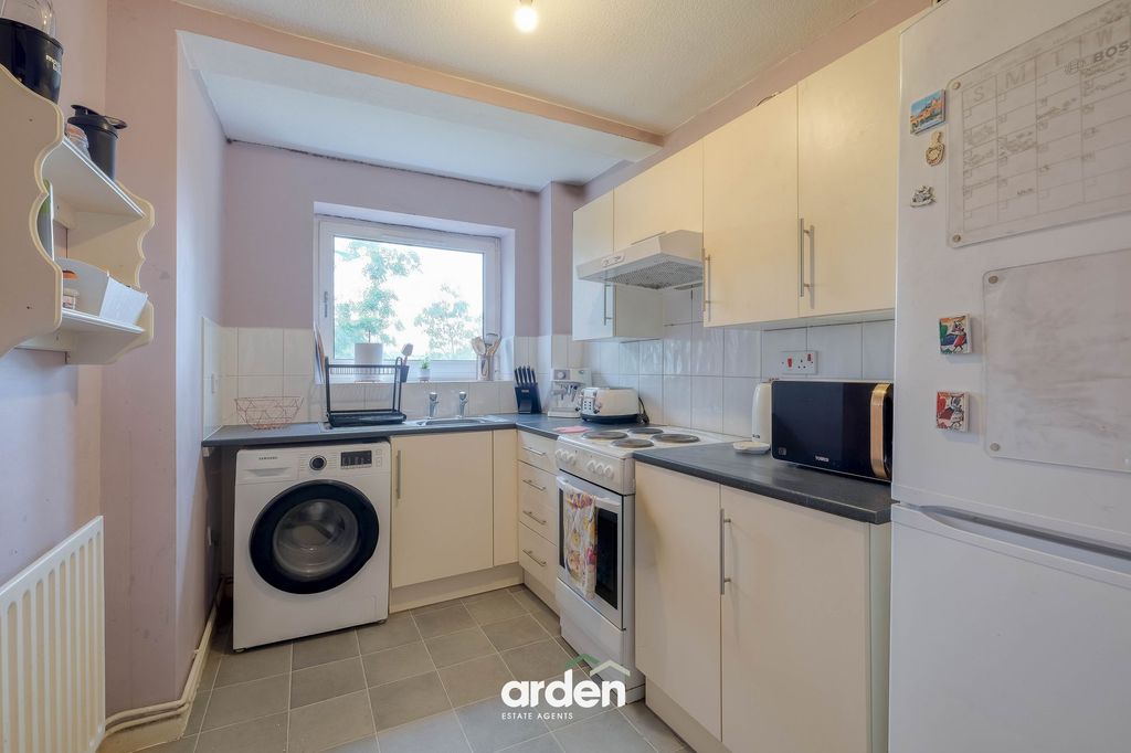 Property photo 2 of 11