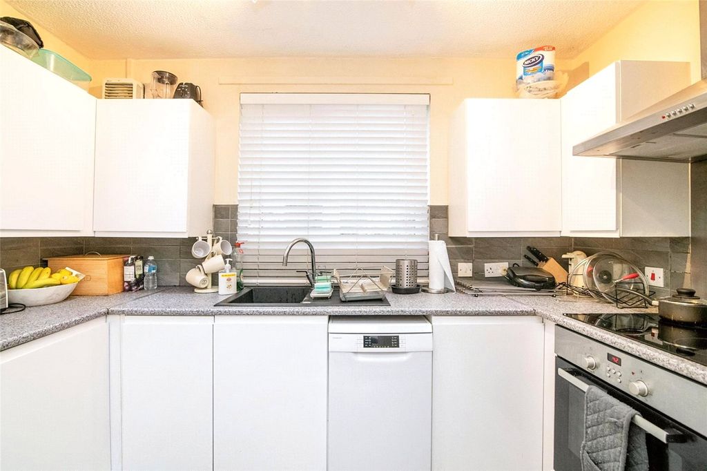 Property photo 2 of 15 Kitchen