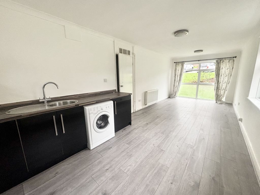 Property photo 2 of 11 Img_2586