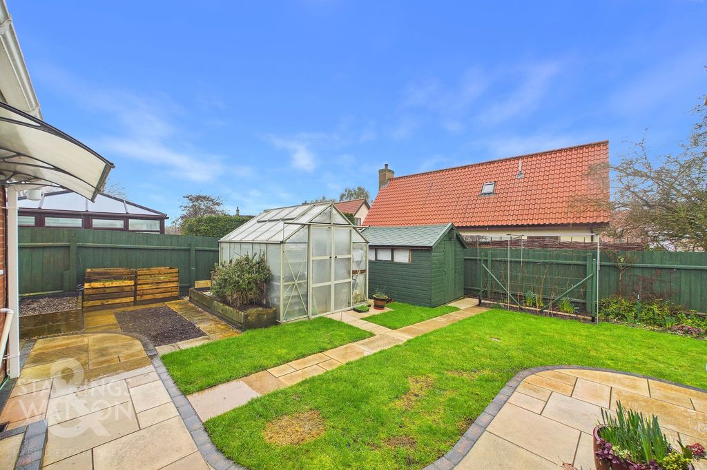 Property photo 1 of 34