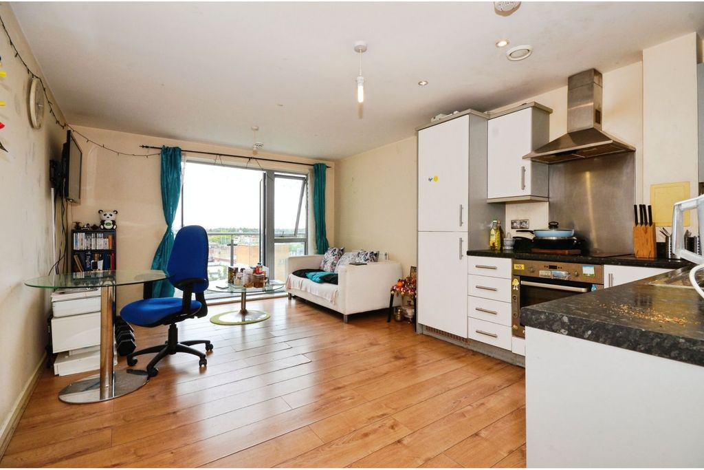 Property photo 2 of 20 Living Room