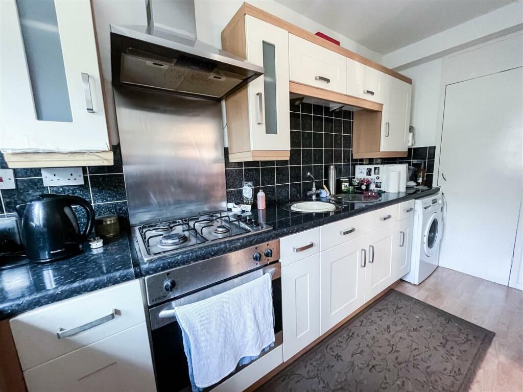 Property photo 3 of 8 Image