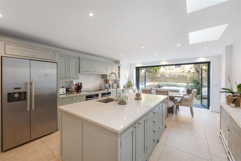 Property photo 2 of 11 Picture No. 20