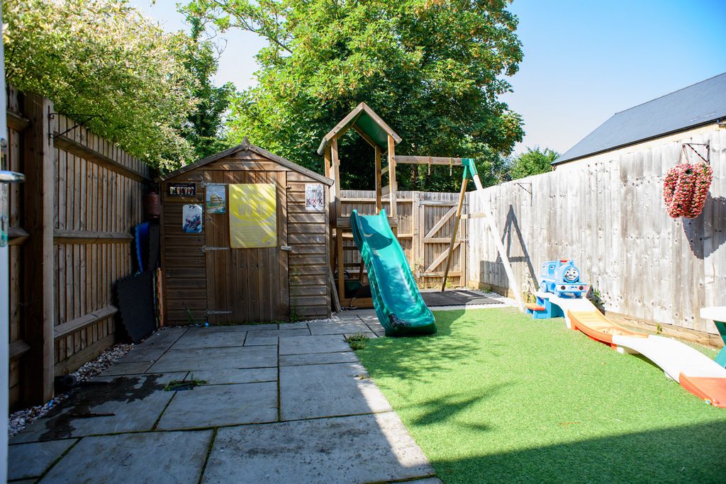 Property photo 2 of 15