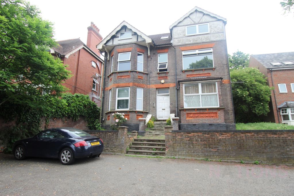 Property photo 1 of 6