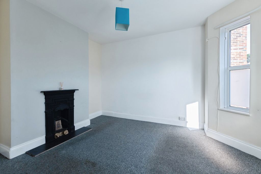 Property photo 3 of 20